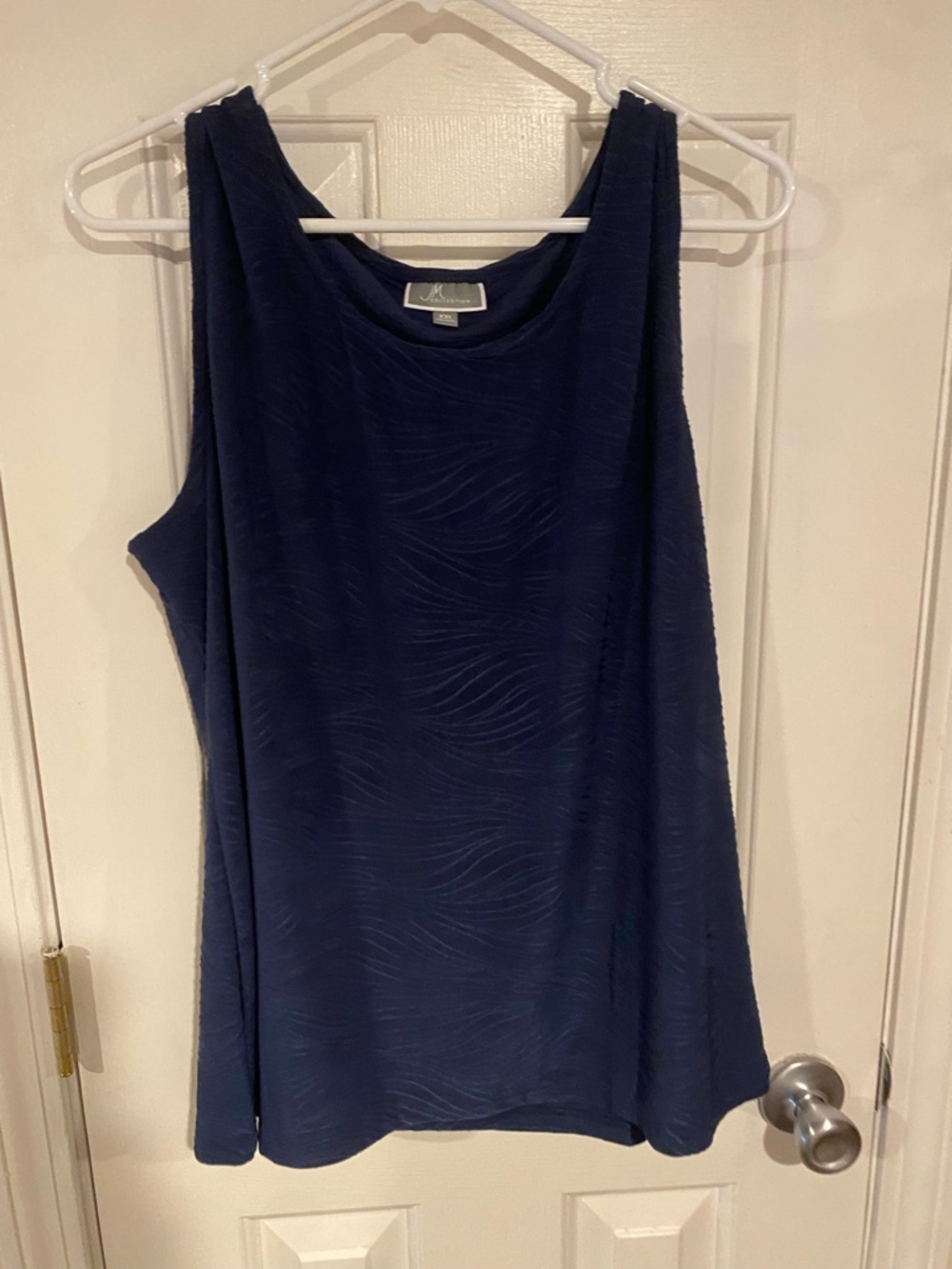 JM Collection Navy Textured Sleeveless Tank Top